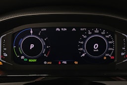 valkoinen Volkswagen Arteon 2021 kuva 16.