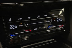 valkoinen Volkswagen Arteon 2021 kuva 18.