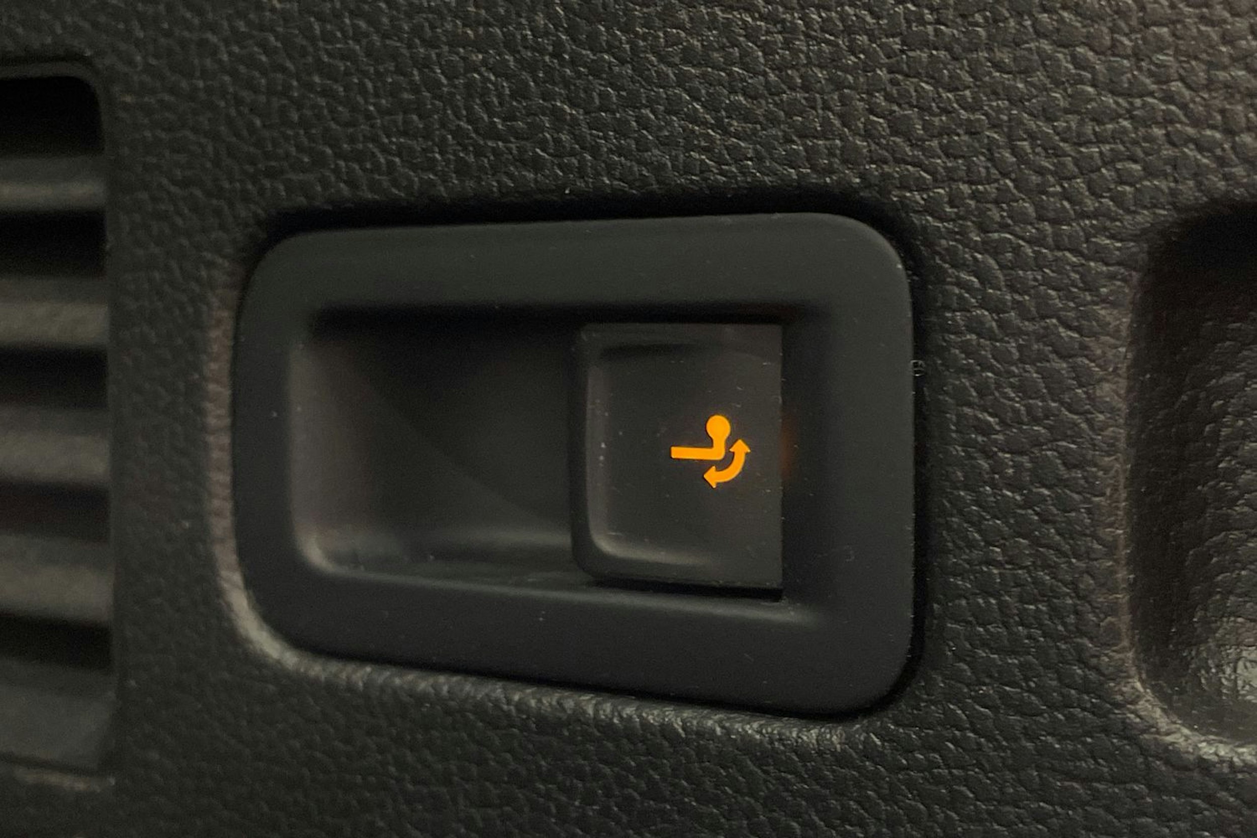 valkoinen Volkswagen Arteon 2021 kuva 23.