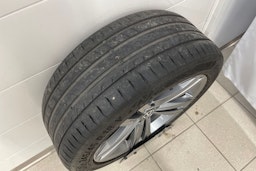 valkoinen Volkswagen Arteon 2021 kuva 26.