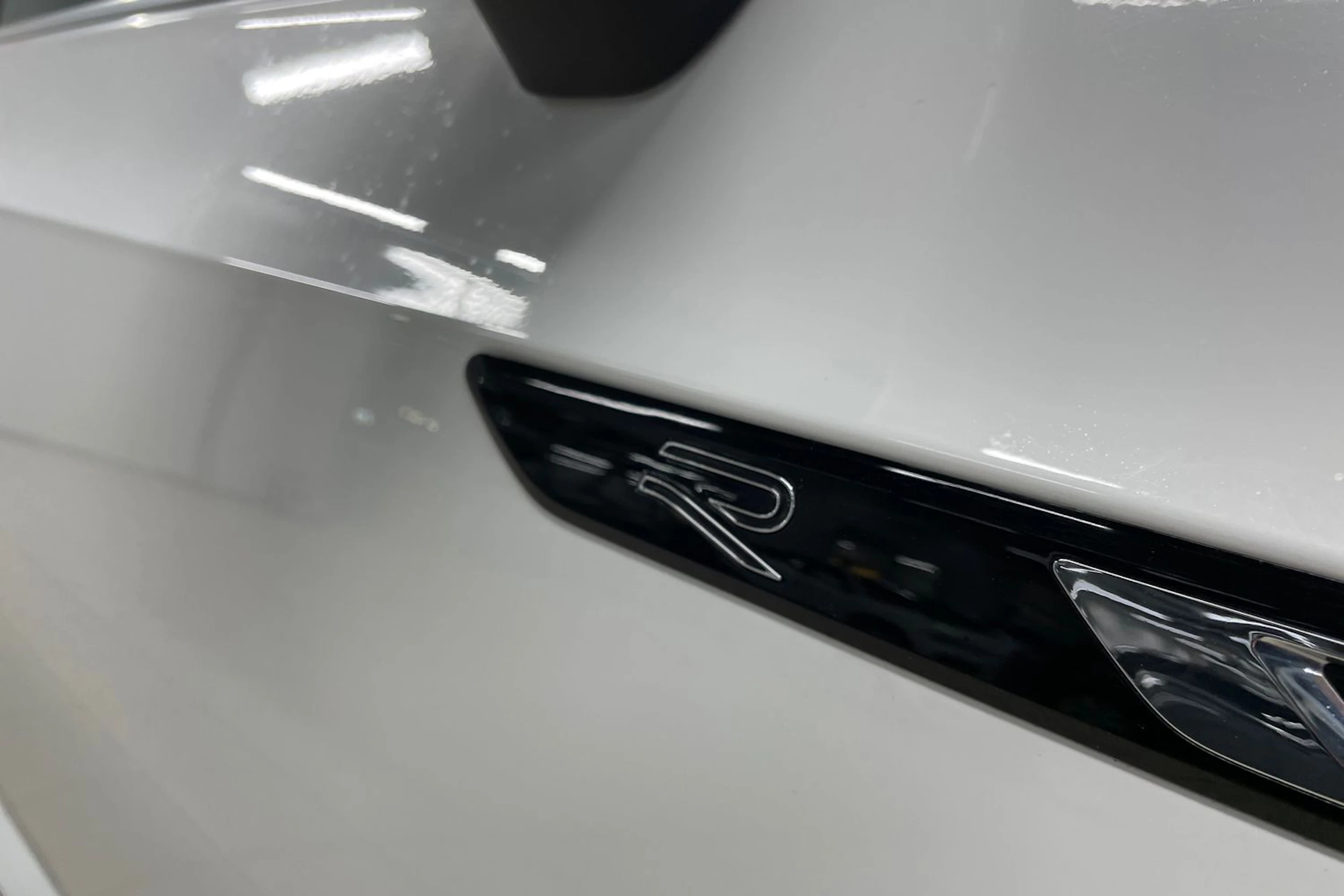 valkoinen Volkswagen Arteon 2021 kuva 33.