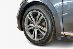 harmaa Volkswagen Arteon 2021 kuva 9.