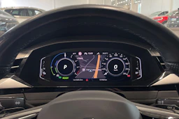 harmaa Volkswagen Arteon 2021 kuva 15.