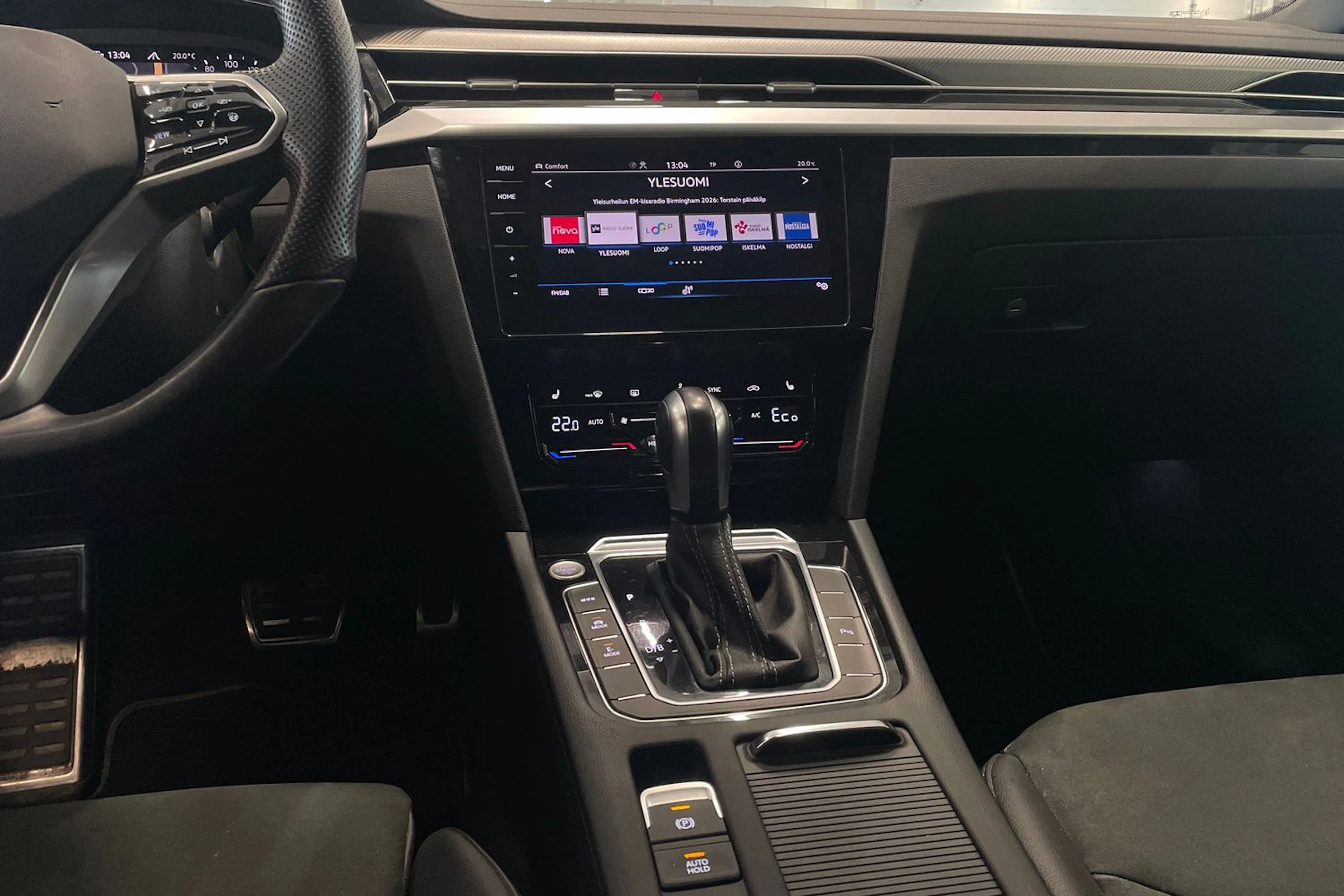 harmaa Volkswagen Arteon 2021 kuva 18.
