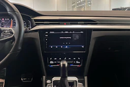 harmaa Volkswagen Arteon 2021 kuva 19.