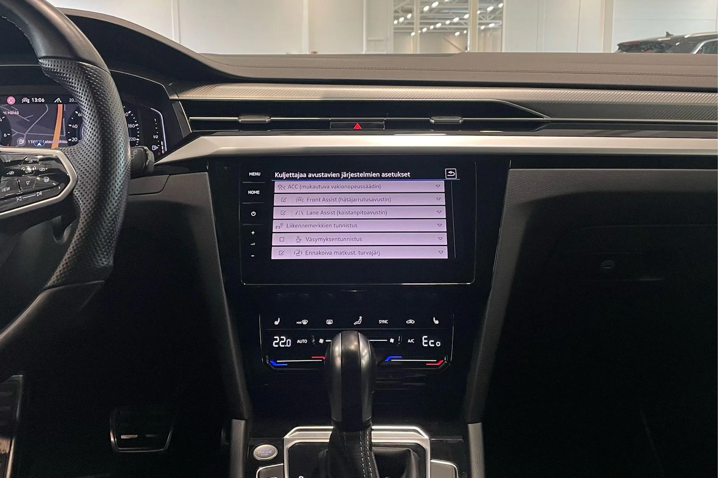 harmaa Volkswagen Arteon 2021 kuva 22.