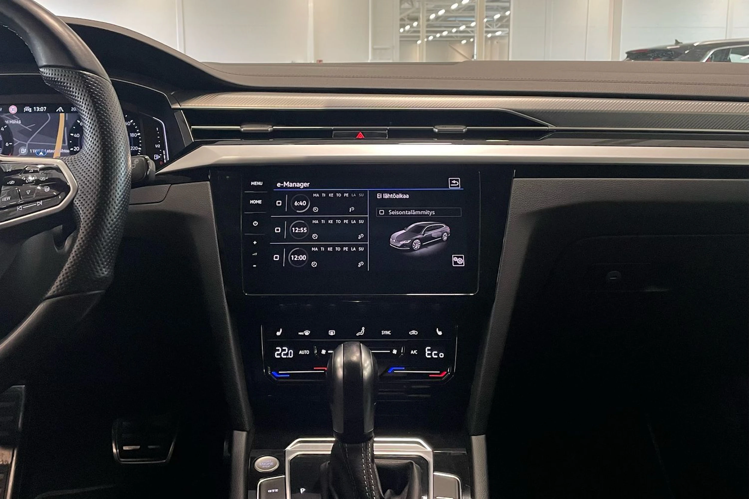harmaa Volkswagen Arteon 2021 kuva 23.