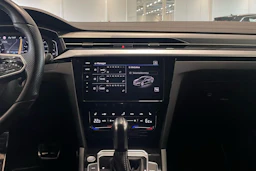 harmaa Volkswagen Arteon 2021 kuva 23.