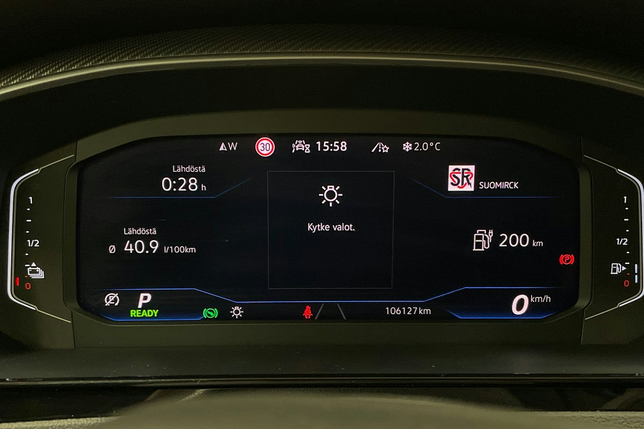 punainen Volkswagen Arteon 2021 kuva 16.