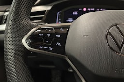 punainen Volkswagen Arteon 2021 kuva 24.