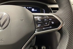 punainen Volkswagen Arteon 2021 kuva 25.