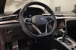 punainen Volkswagen Arteon 2021 kuva 28.