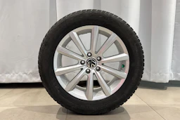 valkoinen Volkswagen Arteon 2021 kuva 11.