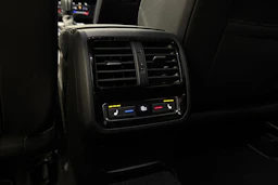 valkoinen Volkswagen Arteon 2021 kuva 19.