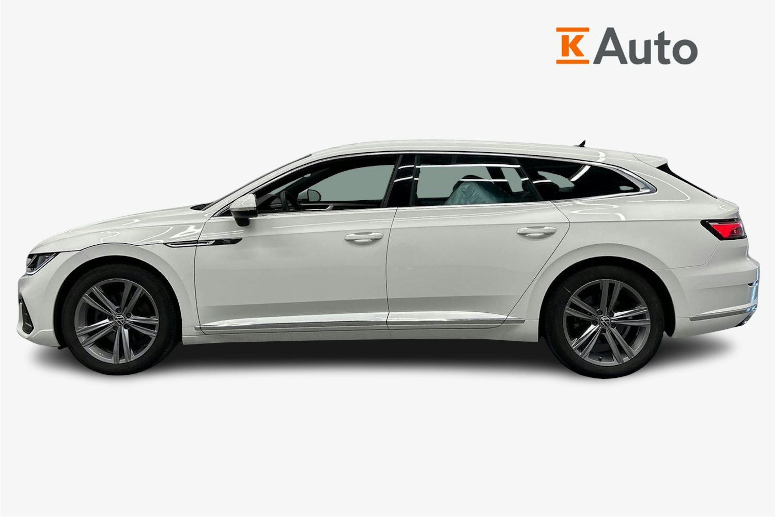 valkoinen Volkswagen Arteon 2021 kuva 6.