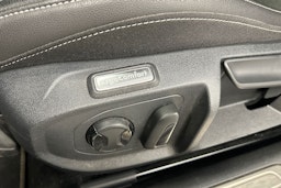 valkoinen Volkswagen Arteon 2021 kuva 19.