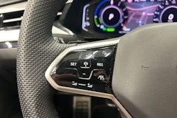 valkoinen Volkswagen Arteon 2021 kuva 22.