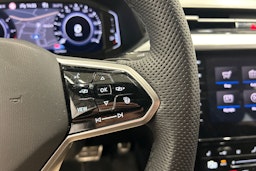 valkoinen Volkswagen Arteon 2021 kuva 23.