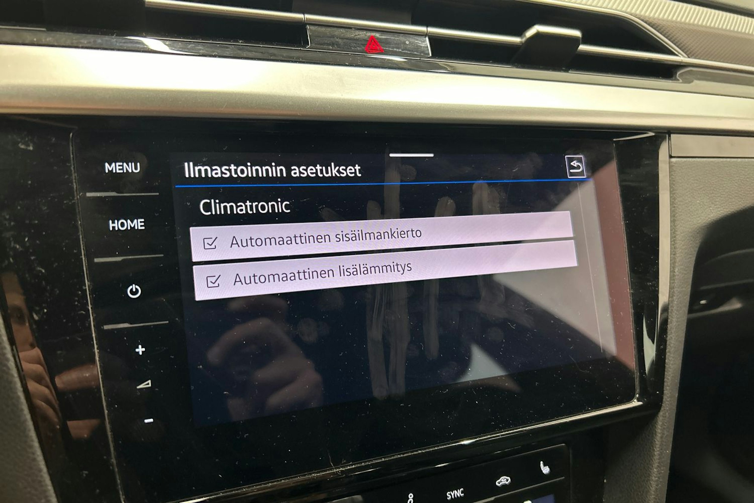 valkoinen Volkswagen Arteon 2021 kuva 27.