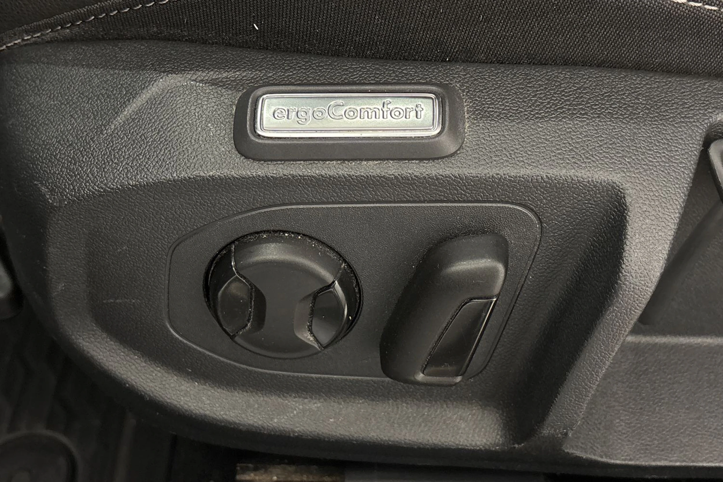 met. punainen Volkswagen Arteon 2021 kuva 12.