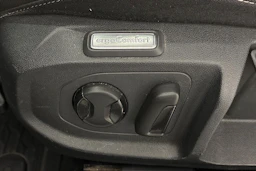 met. punainen Volkswagen Arteon 2021 kuva 12.
