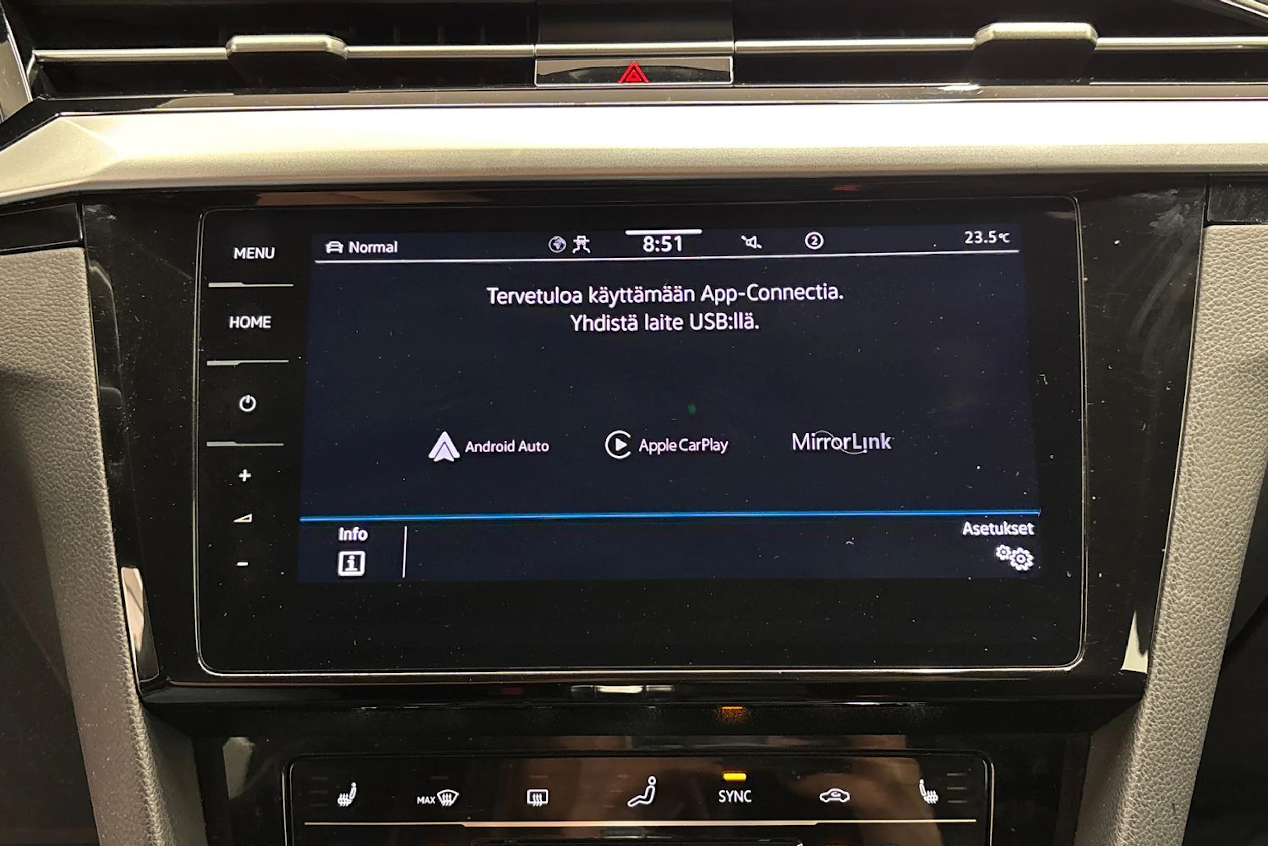 met. punainen Volkswagen Arteon 2021 kuva 19.