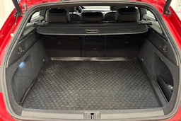 met. punainen Volkswagen Arteon 2021 kuva 23.