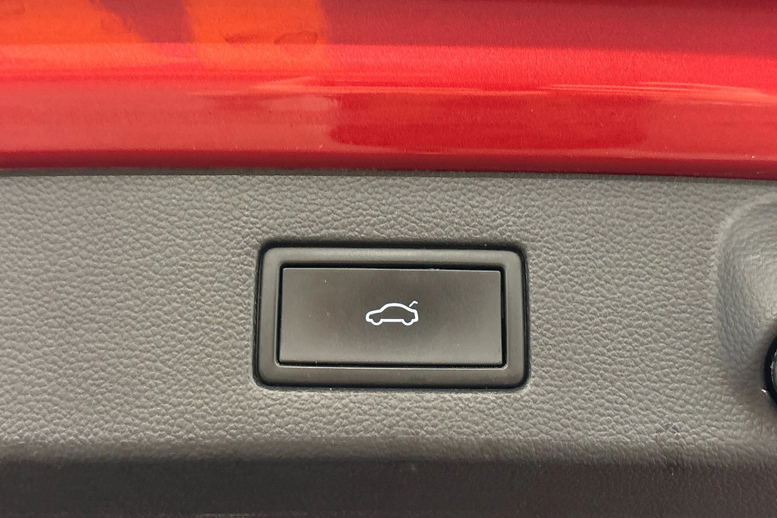 met. punainen Volkswagen Arteon 2021 kuva 24.