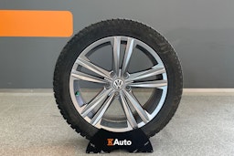 harmaa Volkswagen Arteon 2021 kuva 13.
