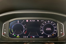 harmaa Volkswagen Arteon 2021 kuva 16.