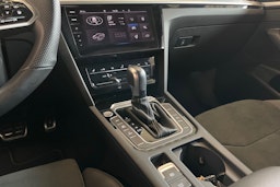 harmaa Volkswagen Arteon 2021 kuva 20.