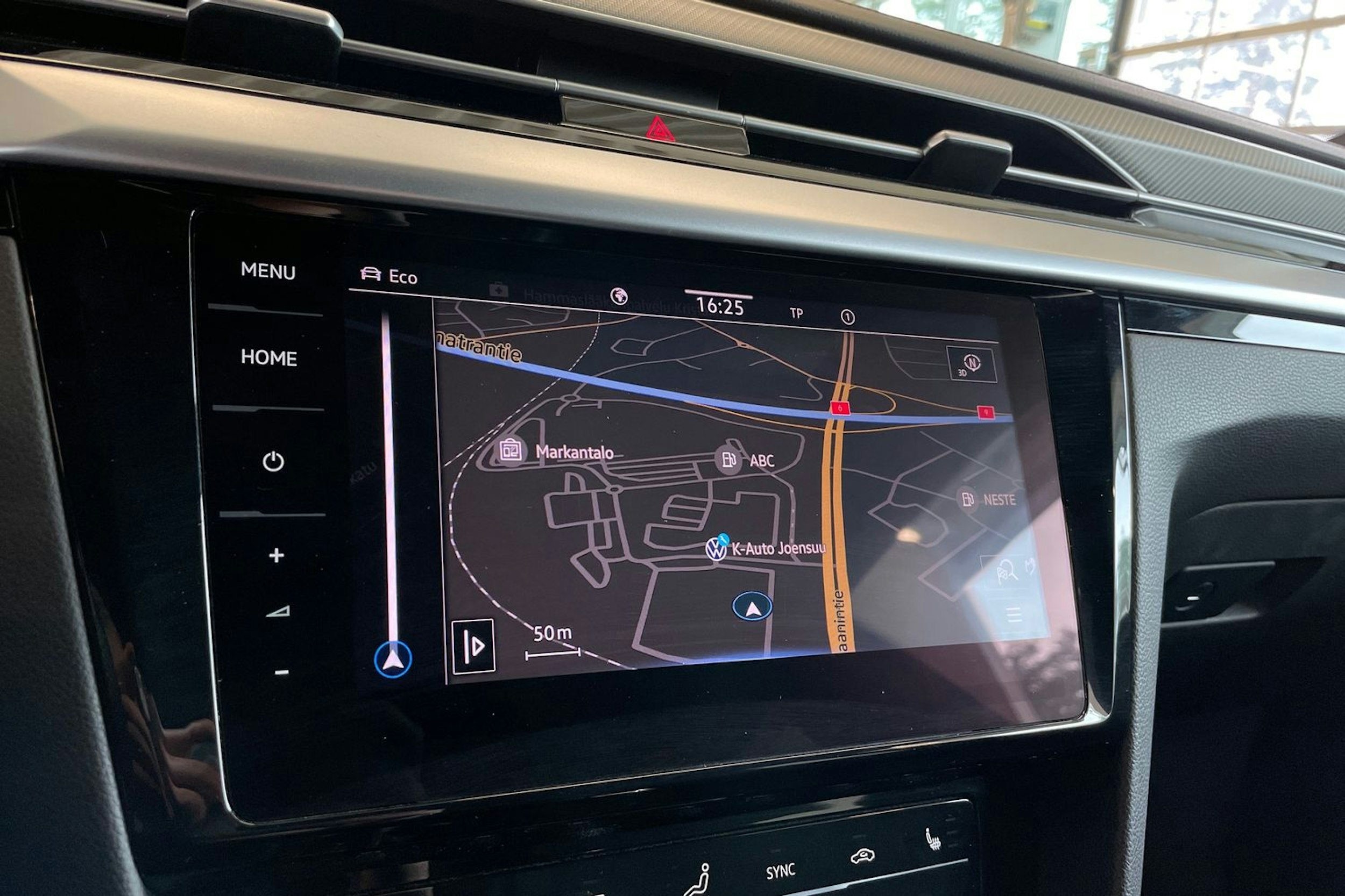 harmaa Volkswagen Arteon 2021 kuva 21.
