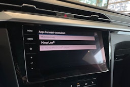 harmaa Volkswagen Arteon 2021 kuva 24.