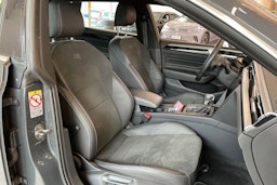 harmaa Volkswagen Arteon 2021 kuva 27.