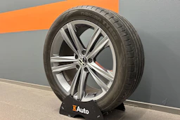 musta Volkswagen Arteon 2021 kuva 10.