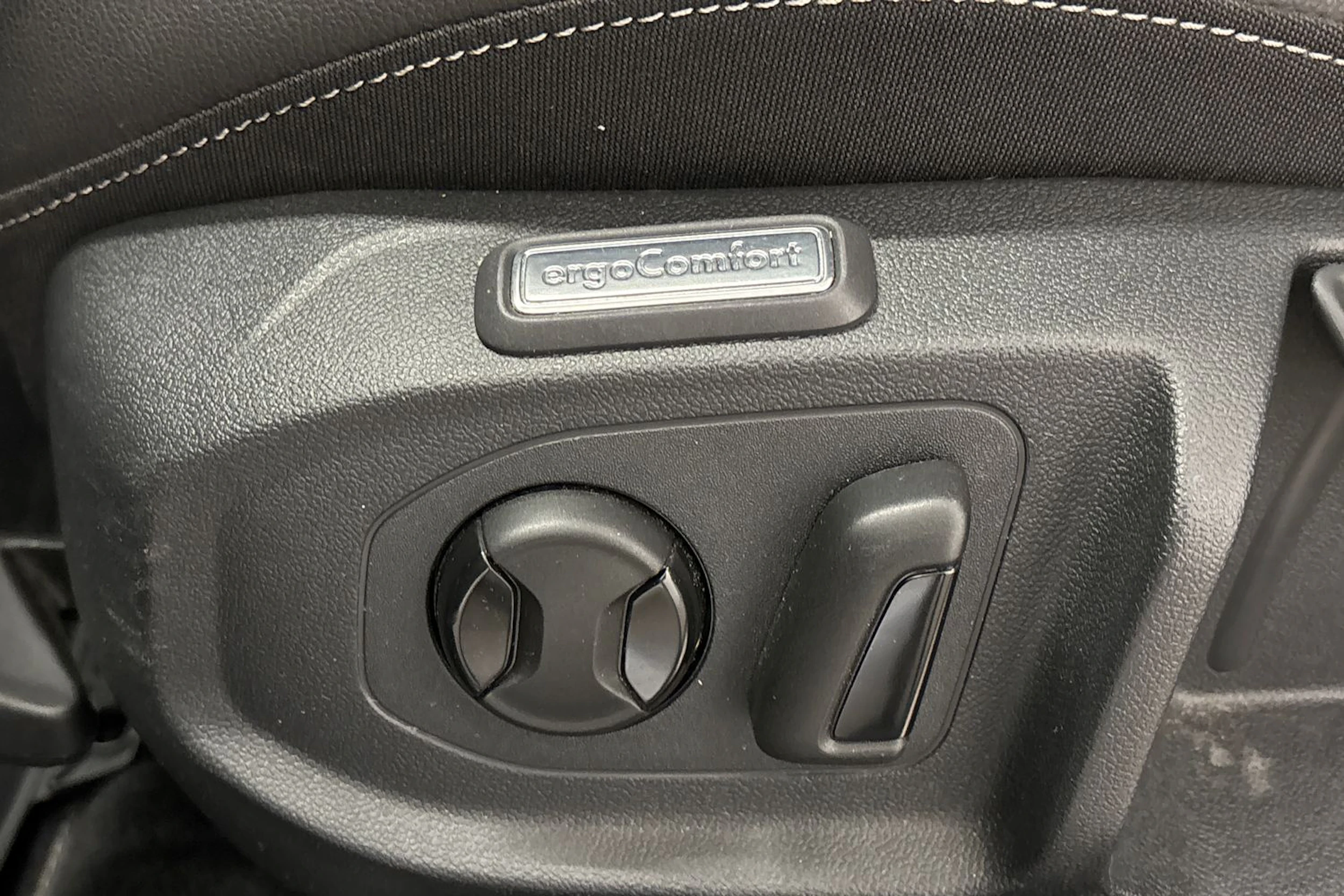 musta Volkswagen Arteon 2021 kuva 12.