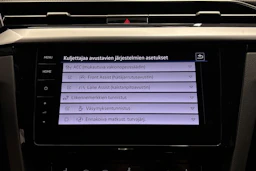 musta Volkswagen Arteon 2021 kuva 19.