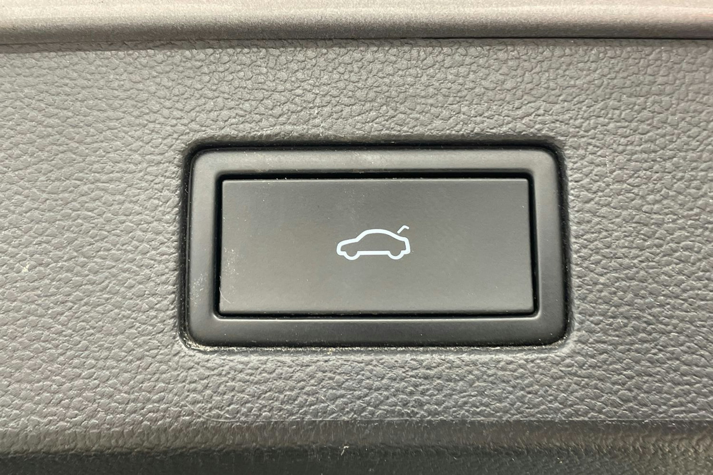hopea Volkswagen ARTEON 2021 kuva 27.