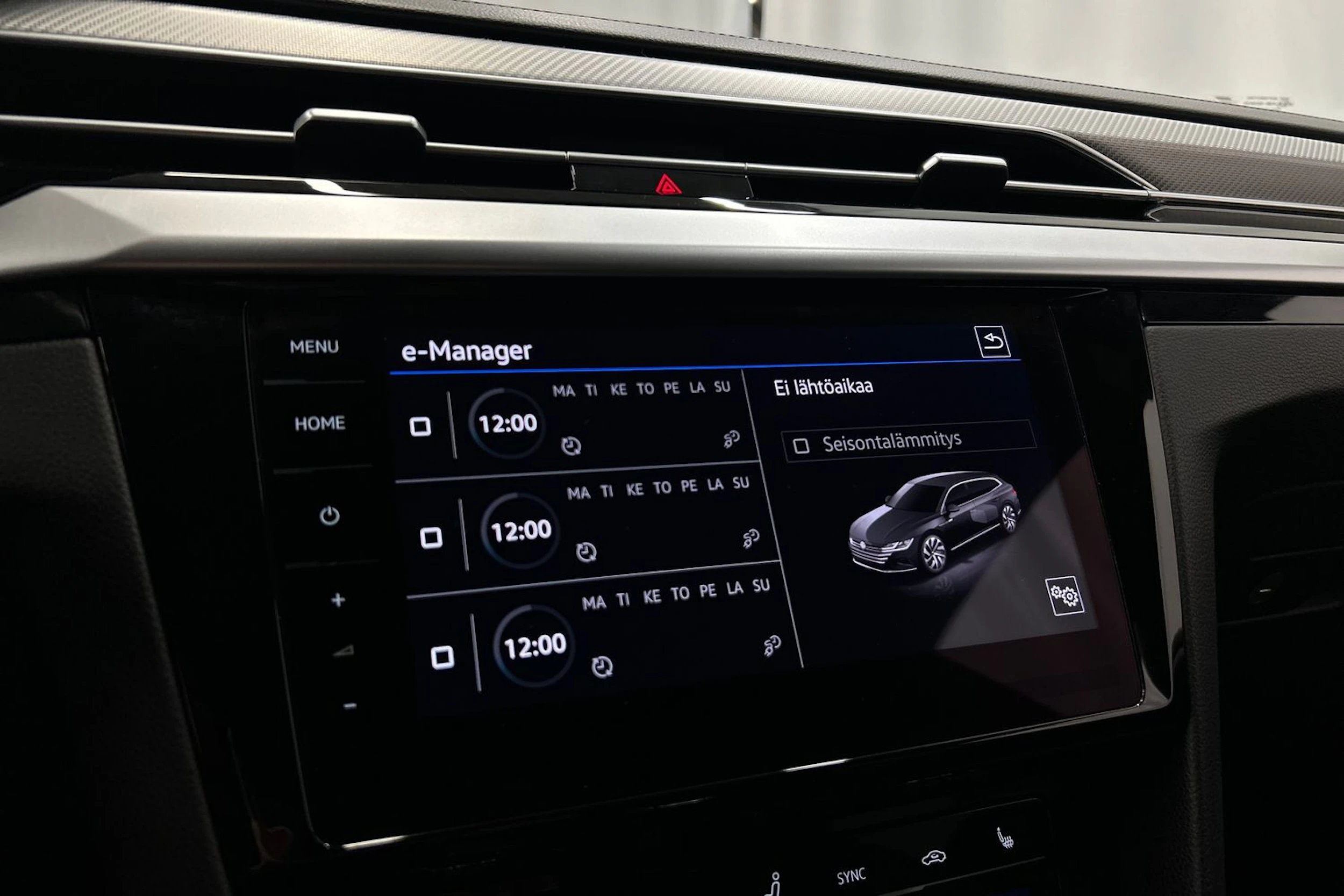 valkoinen Volkswagen Arteon 2021 kuva 19.