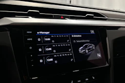 valkoinen Volkswagen Arteon 2021 kuva 19.