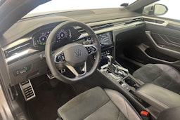 Harmaa Volkswagen Arteon 2021 kuva 7.