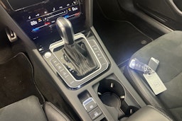 Harmaa Volkswagen Arteon 2021 kuva 19.