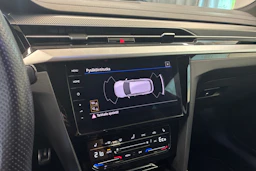 punainen Volkswagen Arteon 2021 kuva 21.