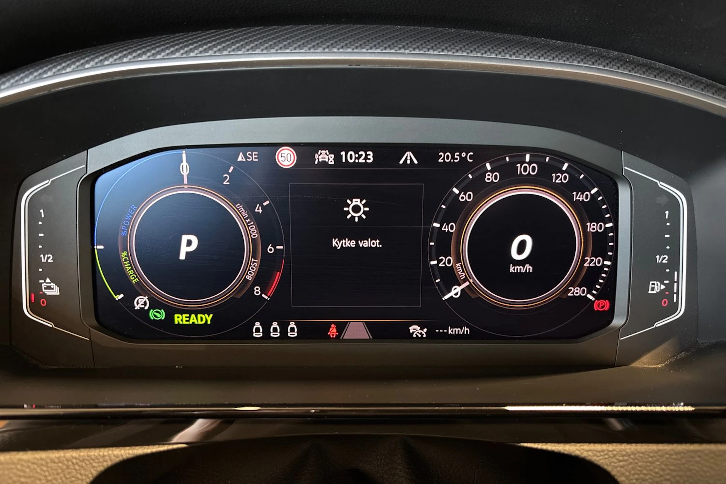 sininen Volkswagen Arteon 2021 kuva 12.