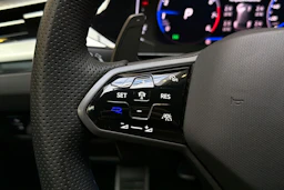 sininen Volkswagen Arteon 2021 kuva 13.