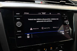 sininen Volkswagen Arteon 2021 kuva 16.