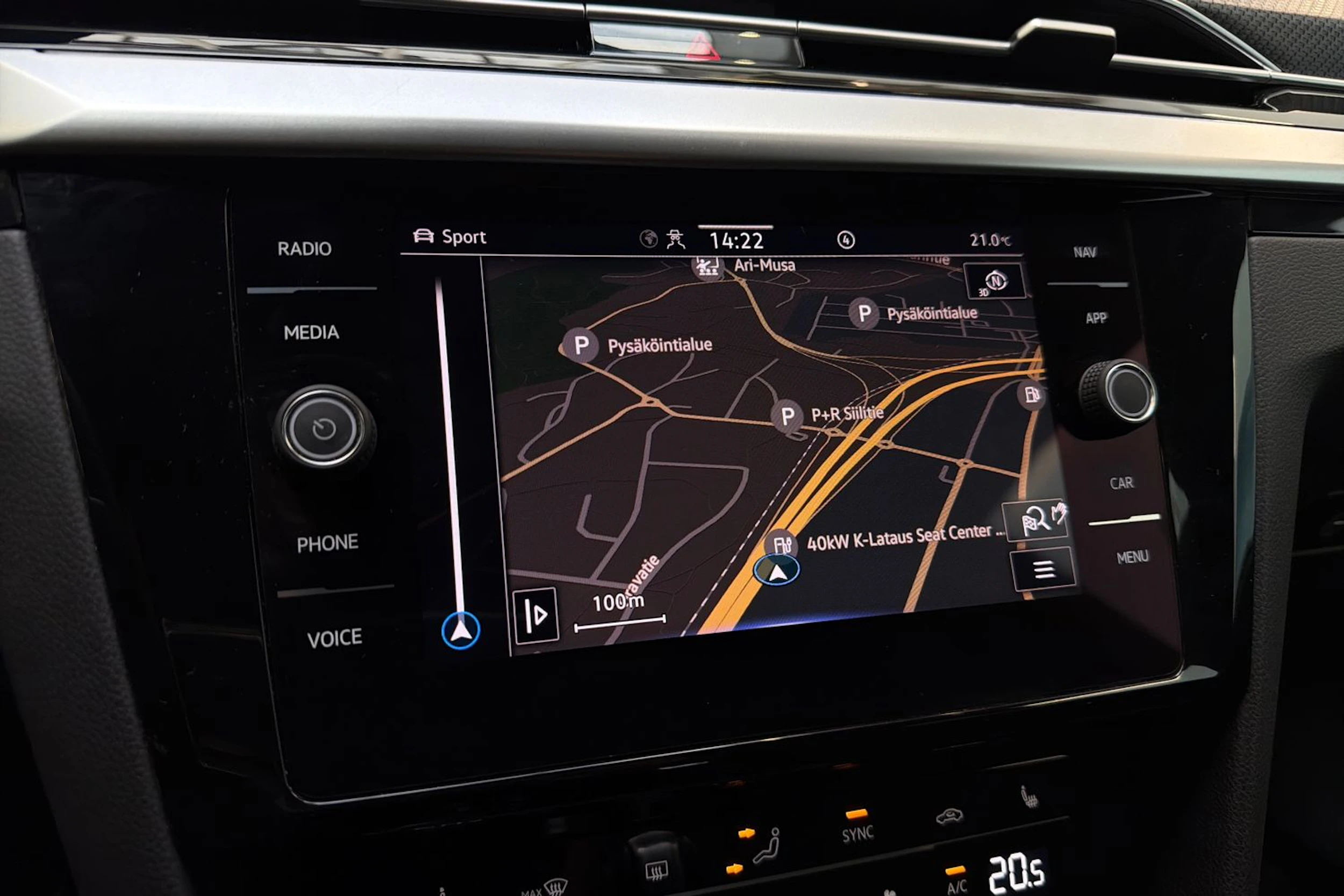 sininen Volkswagen Arteon 2021 kuva 17.