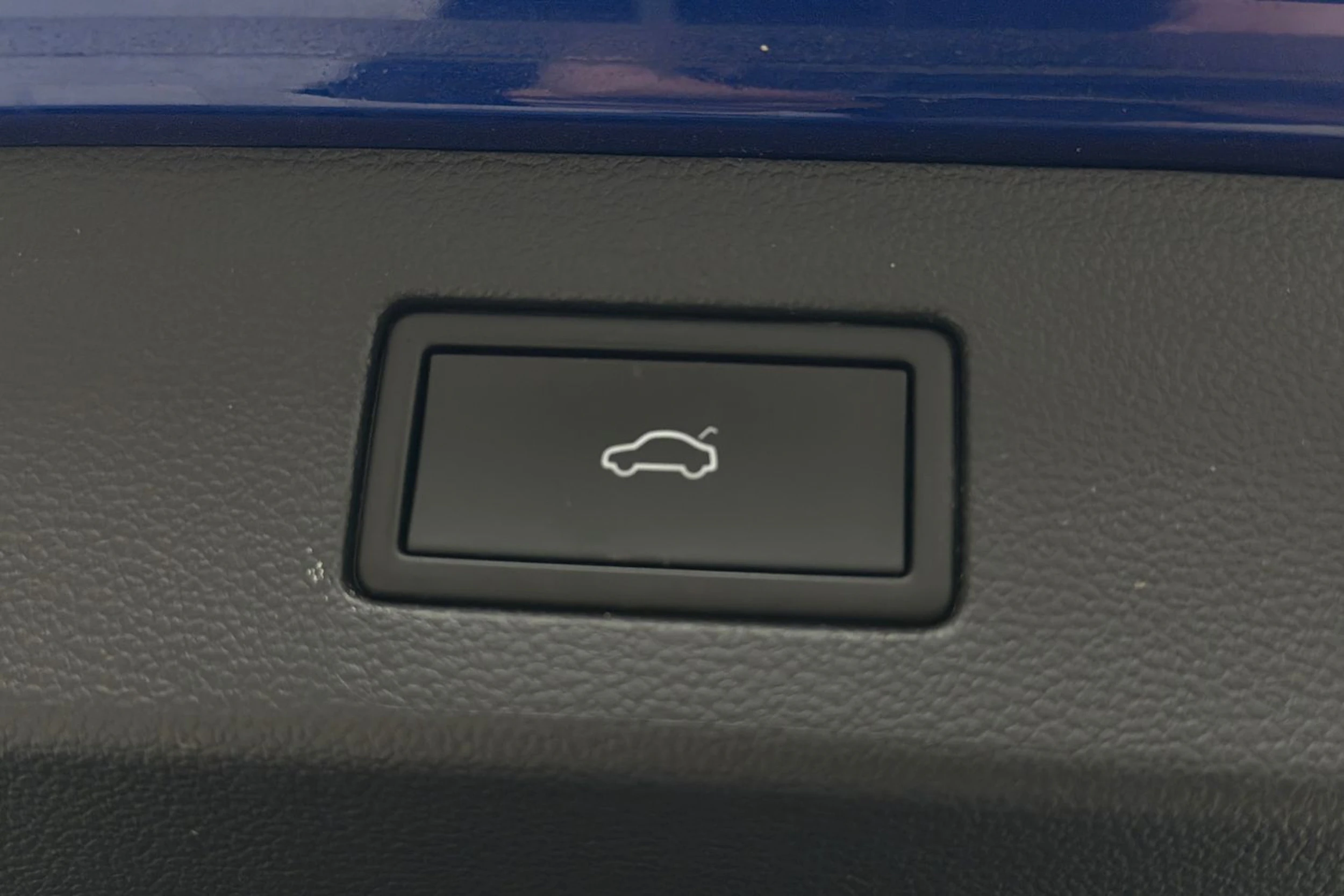 sininen Volkswagen Arteon 2021 kuva 26.