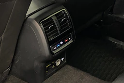 Valkoinen Volkswagen Arteon 2021 kuva 13.
