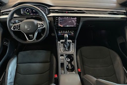 Sininen Volkswagen Arteon 2021 kuva 9.